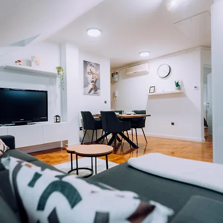 Apartment Sara Zagreb Exteriör bild